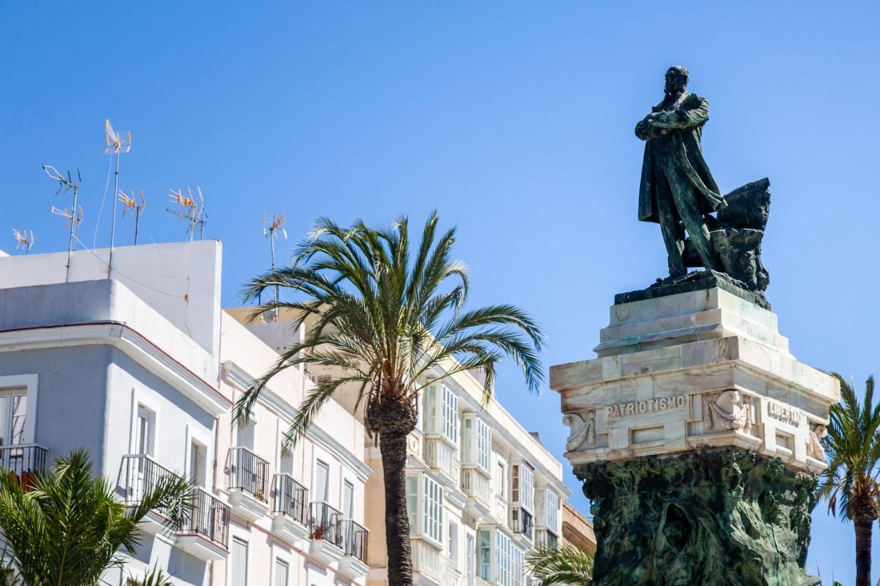 Luminoso En Cádiz